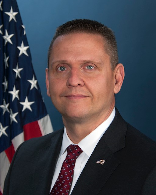 Robert Cekada, Agente Especial a Cargo de la División Regional de Miami de la ATF